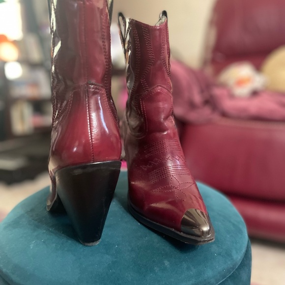 Gianni Bini Burgundy Leather Heeled Boots - Picture 6 of 6